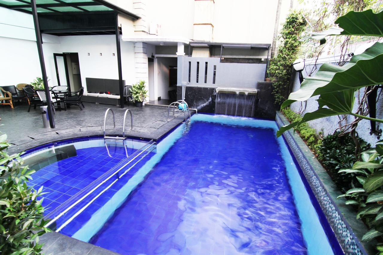 Geulis Boutique Hotel Bandung Exterior foto