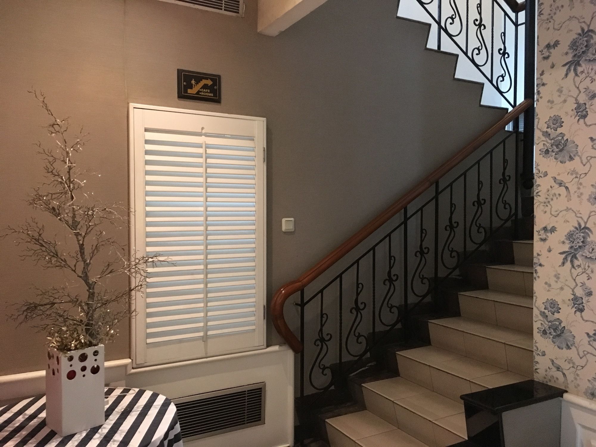 Geulis Boutique Hotel Bandung Exterior foto